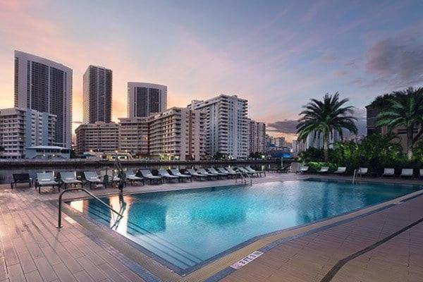 Ocean Views - Pool & Gym - Pet Friendly - Close To Beach Hallandale Beach Buitenkant foto